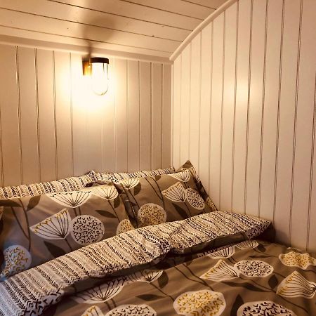 Somerleyton Meadows - The Hideaway Hut & Hot Tub Herringfleet 외부 사진