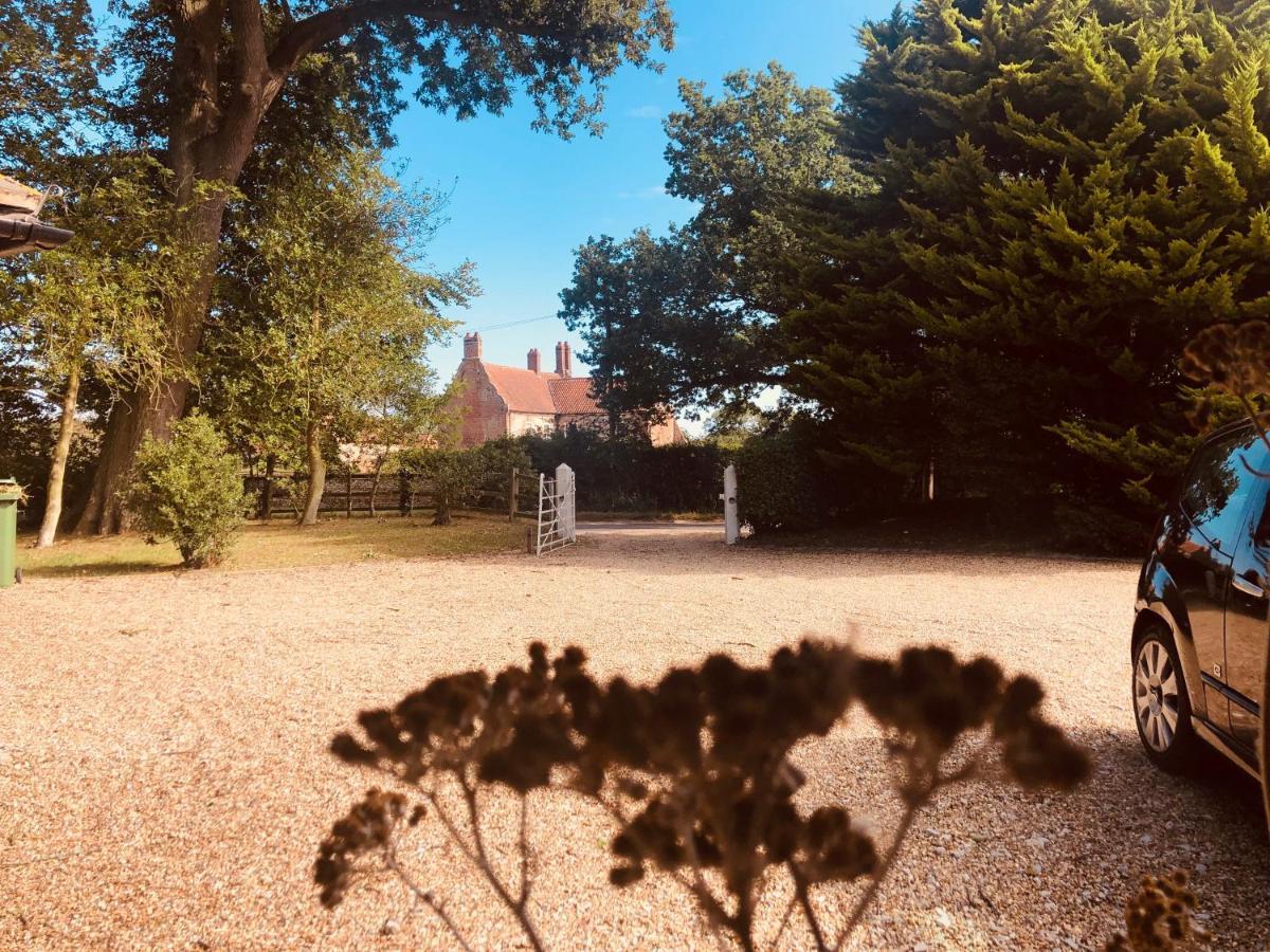 Somerleyton Meadows - The Hideaway Hut & Hot Tub Herringfleet 외부 사진