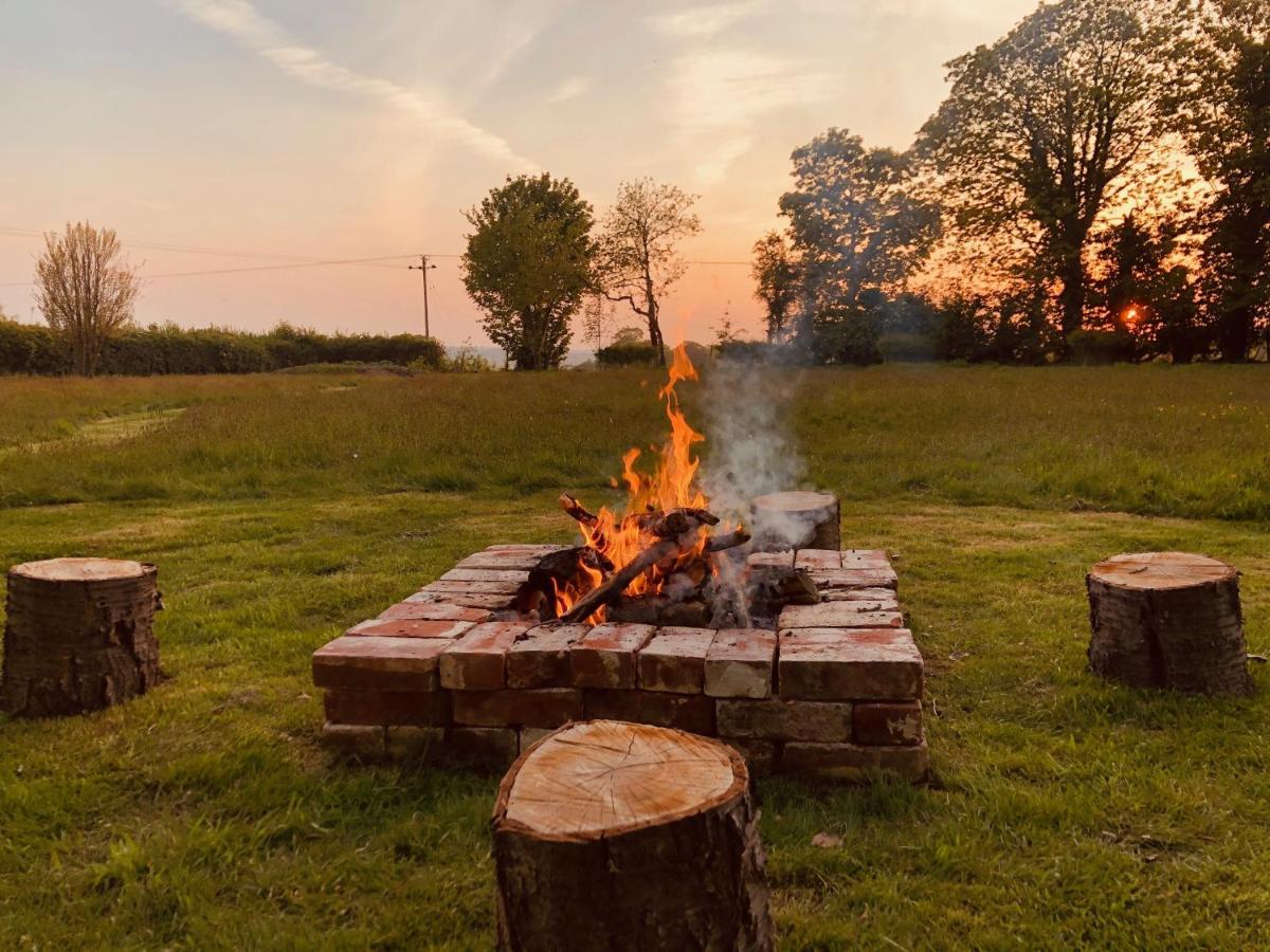 Somerleyton Meadows - The Hideaway Hut & Hot Tub Herringfleet 외부 사진